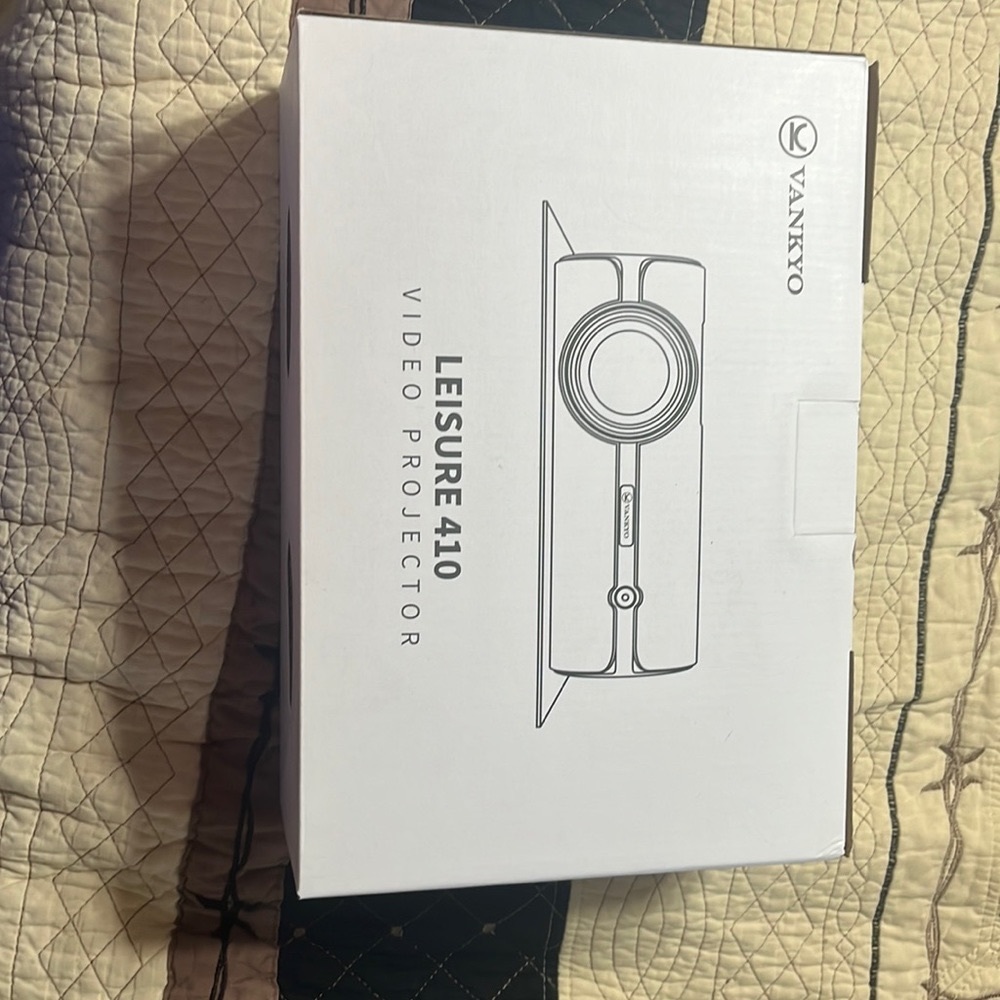 VANKYO Leisure 410  New in box Video Projector